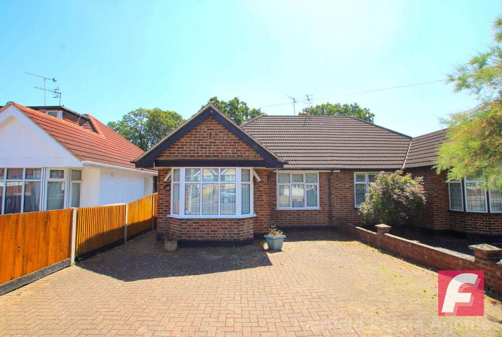 Woodmere Avenue, Watford 2 bed semidetached bungalow for sale £475,000