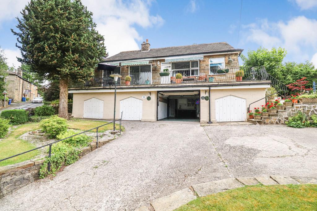Tonacliffe Road, Whitworth, OL12 3 bed detached house for sale £400,000