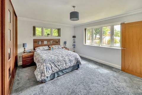4 bedroom detached bungalow for sale, View Road, Cliffe Woods, ME3