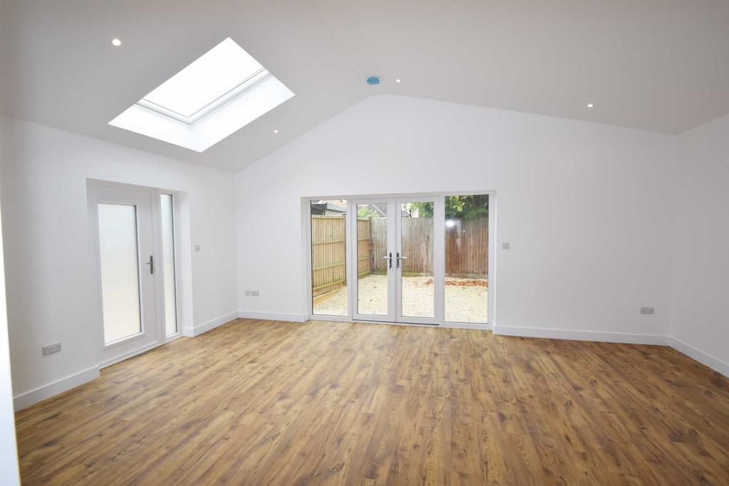 High Street Chalgrove 2 Bed Semi detached Bungalow 1 300 Pcm 300 Pw High Street Chalgrove 2 Bed Semi detached Bungalow 1 300 Pcm 300 Pw