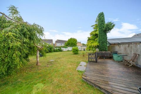 13 Fox Close, Bampton, OX18 2NH