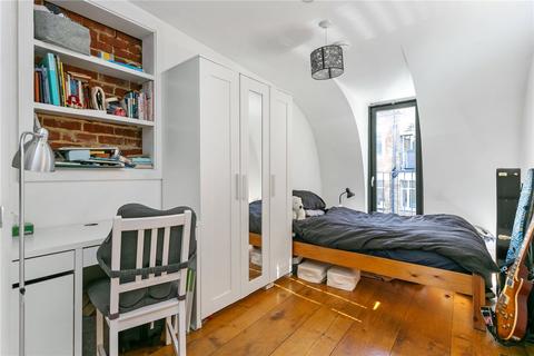 2 bedroom penthouse to rent, Whitechapel High Street, London, E1