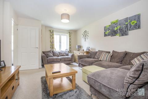 22 Carpenter Close, Wymondham, NR18 0WG