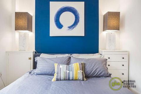 1 bedroom flat for sale, Hayles Building, Elephant and Castle, London