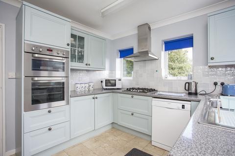3 High Cross Fields, Crowborough, TN6 2SN