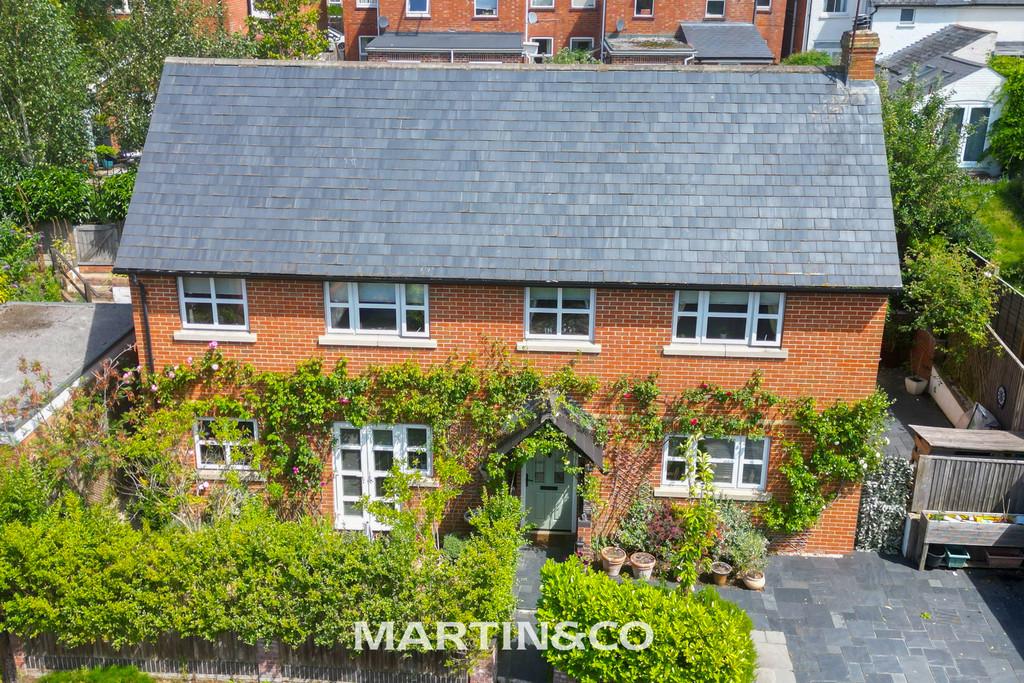 Gipsy Lane, Wokingham 4 bed detached house for sale £800,000