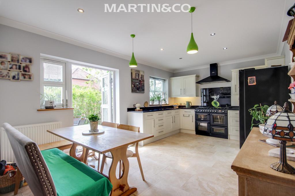 Gipsy Lane, Wokingham 4 bed detached house £800,000