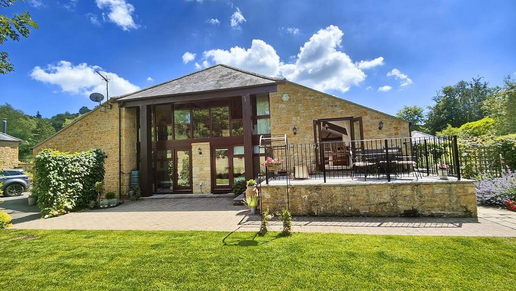 Downyard, Compton Pauncefoot, Somerset, BA22 3 bed house for sale £