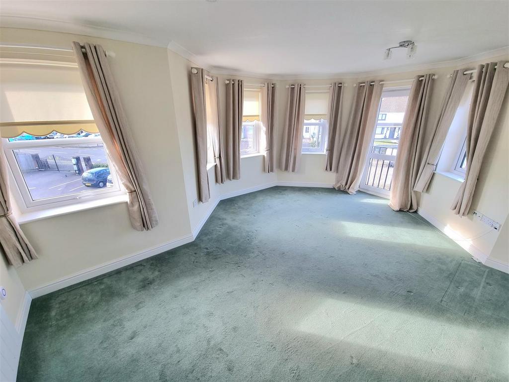 Sway Road, Morriston, Swansea 2 bed apartment £150,000