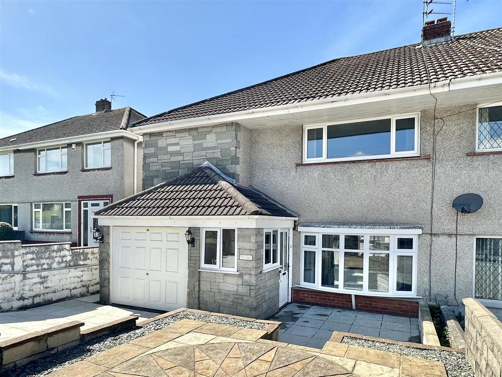 Heol Pen Y Scallen, Loughor, Swansea 4 bed semidetached house £280,000