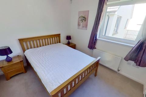 2 bedroom flat to rent, Hilton Avenue, Aberdeen, AB24