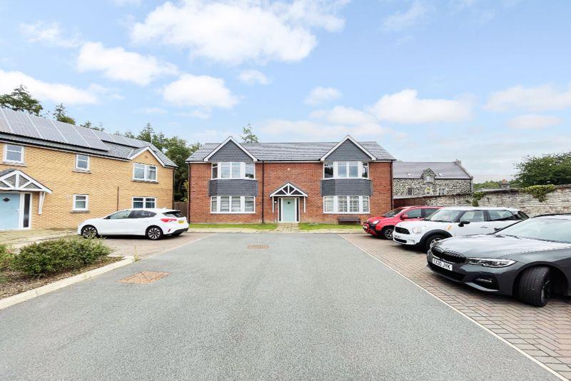 Bangor 1 bed apartment for sale £139,950