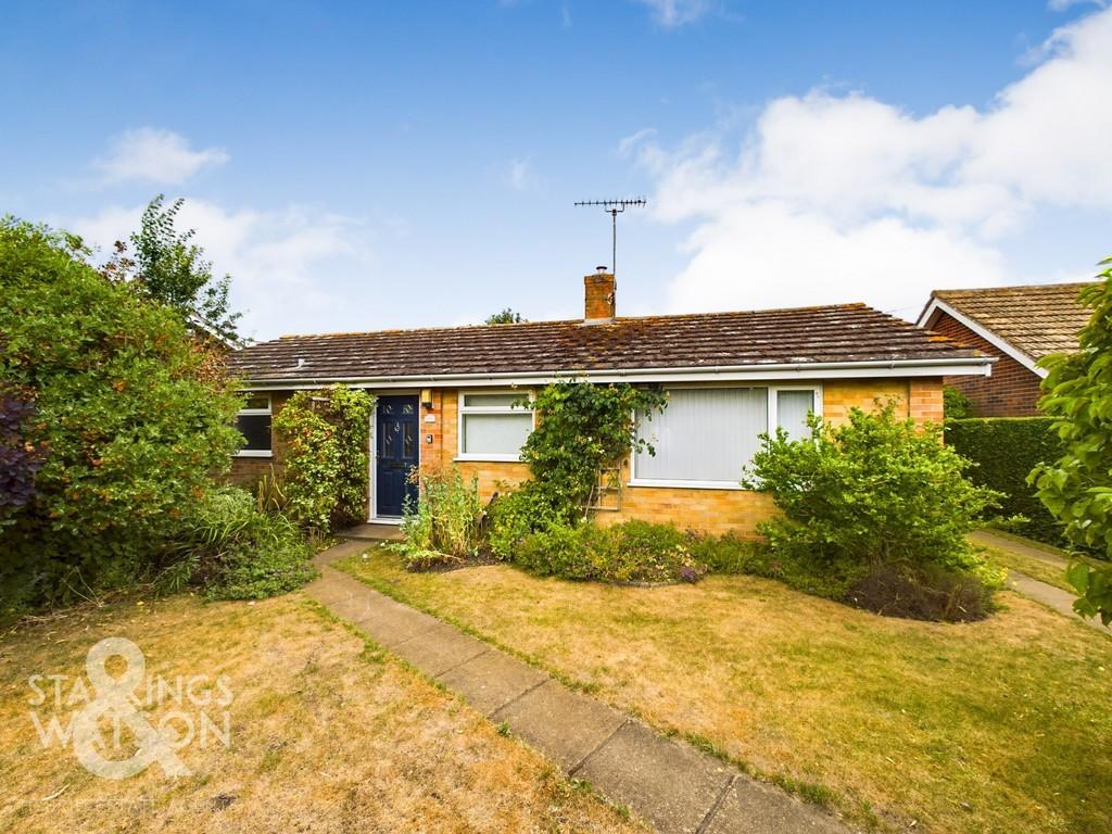 Station Road, Earsham, Bungay 2 bed detached bungalow for sale £275,000