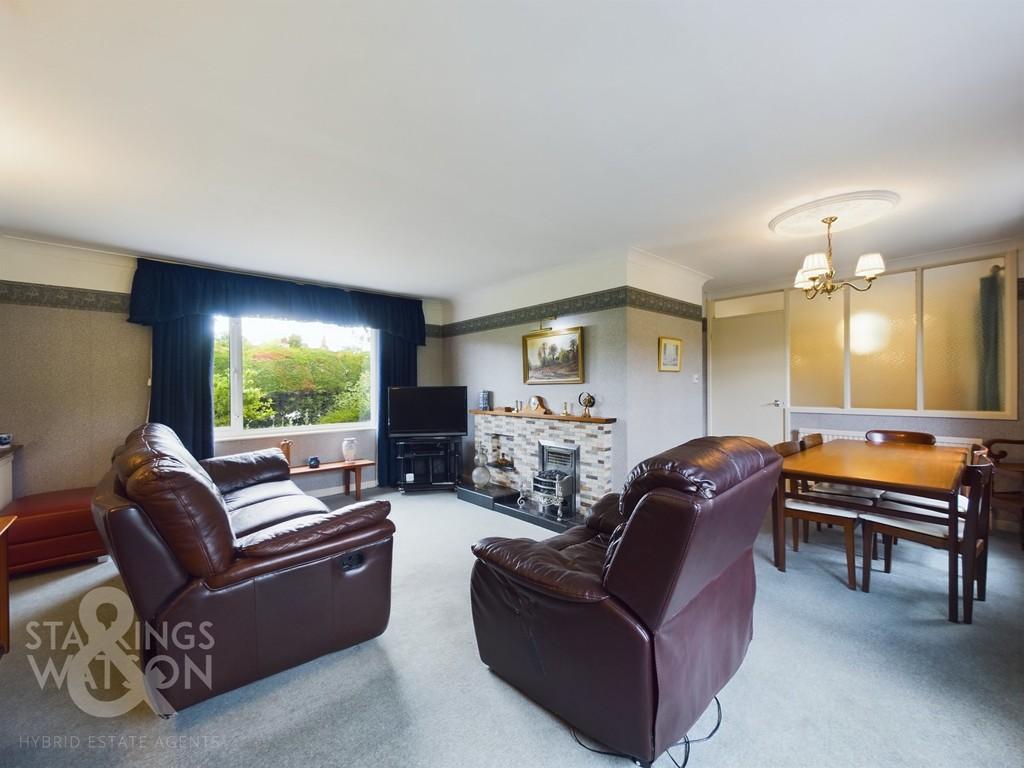 Station Road, Earsham, Bungay 2 bed detached bungalow for sale £275,000