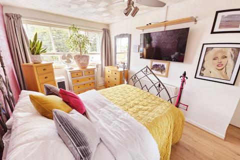 22 Grayshott Close, Birmingham, B23 6JU