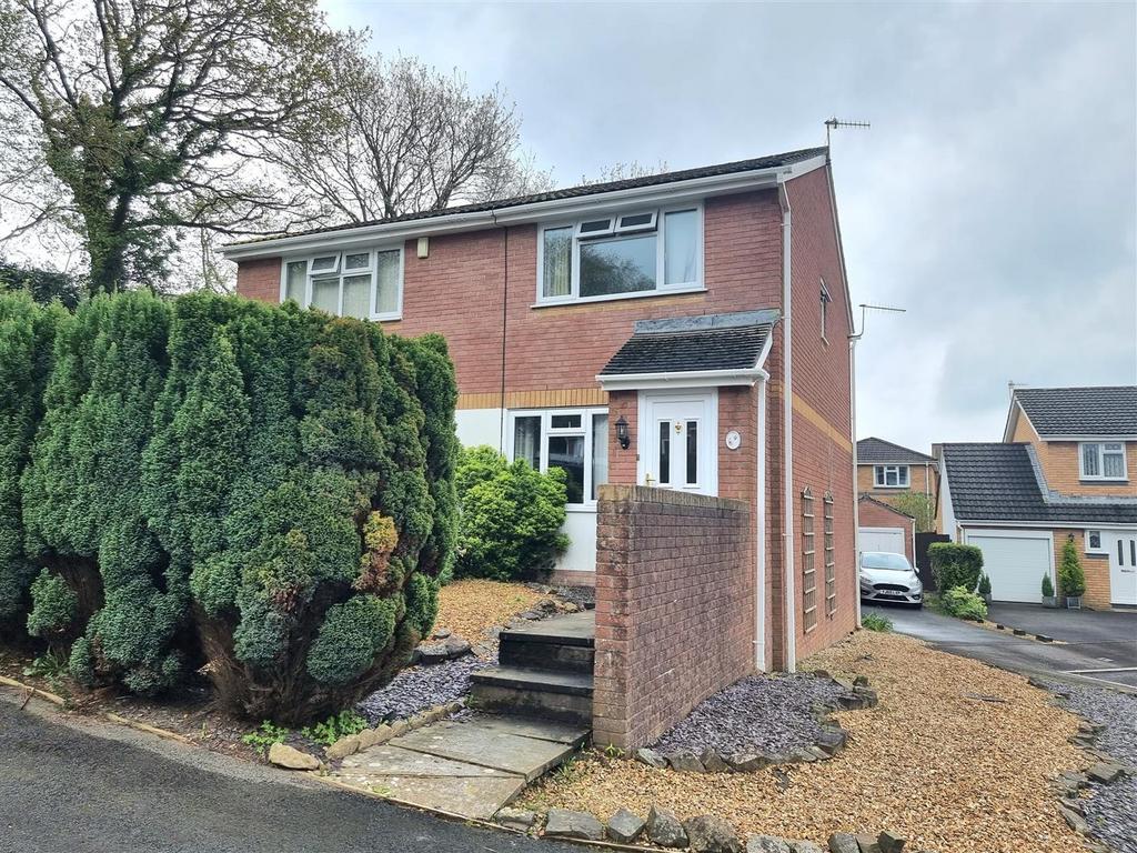 Bryn Heulog, Waunceirch, Neath 2 bed semidetached house for sale £