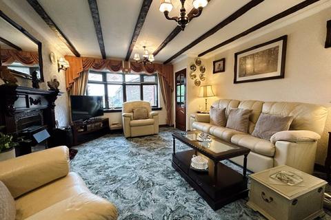 4 bedroom detached house for sale - Strawberry Close, Oldbury