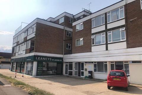 Broadway Court, Brighton Road, Lancing - £930pcm