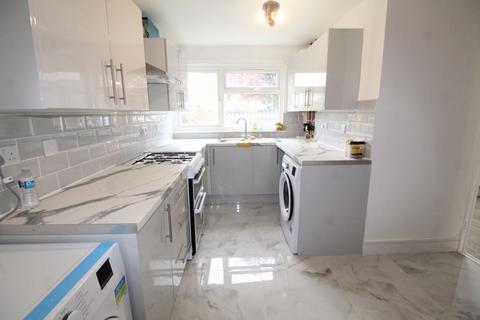 5 bedroom terraced house for sale, Arrow Close, Luton