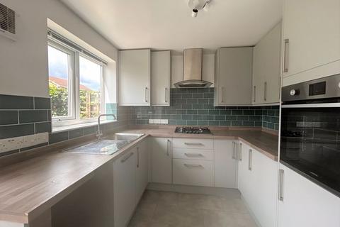 3 bedroom semi-detached house to rent, Alder Drive, Huntingdon