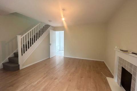 3 bedroom semi-detached house to rent, Alder Drive, Huntingdon
