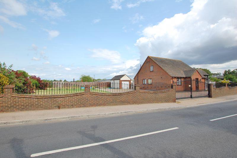 Orsett Village 3 bed detached house for sale £675,000