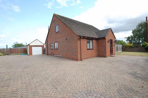 3 bedroom detached house for sale, Orsett Village