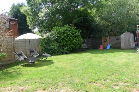 23 Bottomfield Close, Oldham, OL1 4AT