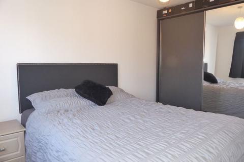 12 Flaxman Rise, Oldham, OL1 4QB