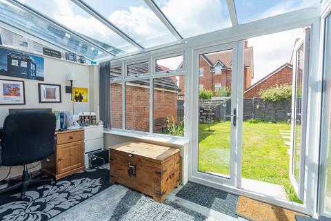 6 Damson Drive, Didcot, OX11 6AX