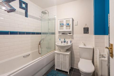 6 Damson Drive, Didcot, OX11 6AX