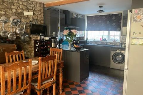 undefined, Llanwrda SA19