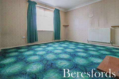 3 bedroom terraced house for sale, Shannon Way, Aveley, RM15
