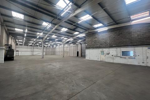 Industrial unit to rent, Westlink Business Park, Salford M50