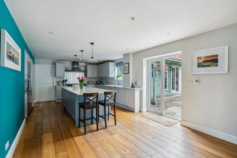 8 Cherry Orchard, Stoke Poges, Slough, SL2 4PY
