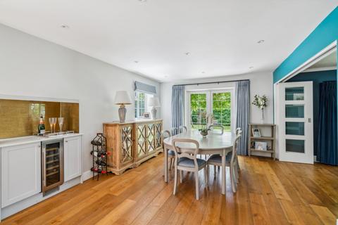 8 Cherry Orchard, Stoke Poges, Slough, SL2 4PY