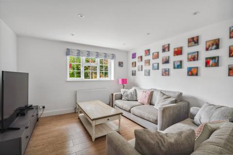 8 Cherry Orchard, Stoke Poges, Slough, SL2 4PY