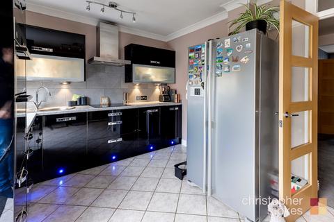 83 Hurst Drive, Waltham Cross, EN8 8DH
