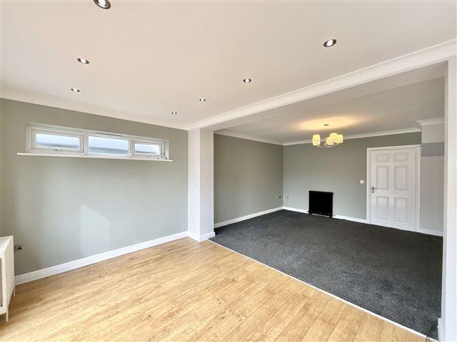 Dining/sitting/living room