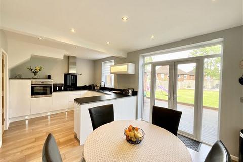 31 Clifton Crescent, Sheffield, S9 4BD