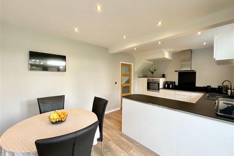 31 Clifton Crescent, Sheffield, S9 4BD