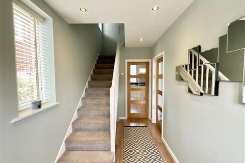 31 Clifton Crescent, Sheffield, S9 4BD