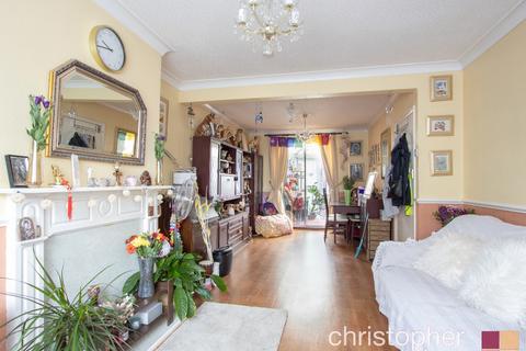 3 bedroom semi-detached house for sale, Tysoe Avenue, Enfield, Greater London, EN3