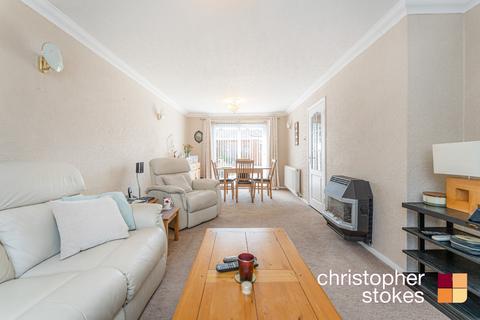 5 Steward Close, Cheshunt, Waltham Cross, EN8 8UW