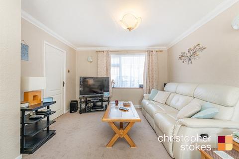 5 Steward Close, Cheshunt, Waltham Cross, EN8 8UW