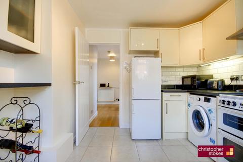 40 Stains Close, Cheshunt, Waltham Cross, EN8 9JL