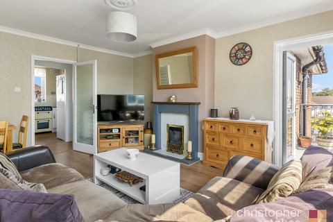 18 Kenworth Close, Waltham Cross, EN8 8BA
