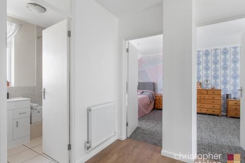 18 Kenworth Close, Waltham Cross, EN8 8BA
