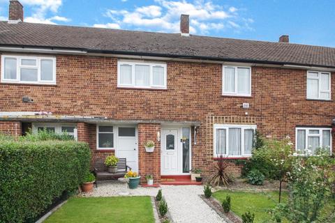 12 Hadrian Way, Staines-upon-thames, TW19 7DN