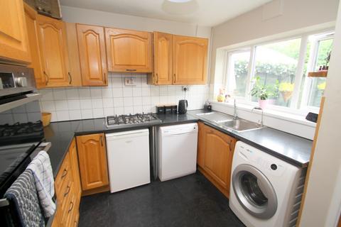12 Hadrian Way, Staines-upon-thames, TW19 7DN